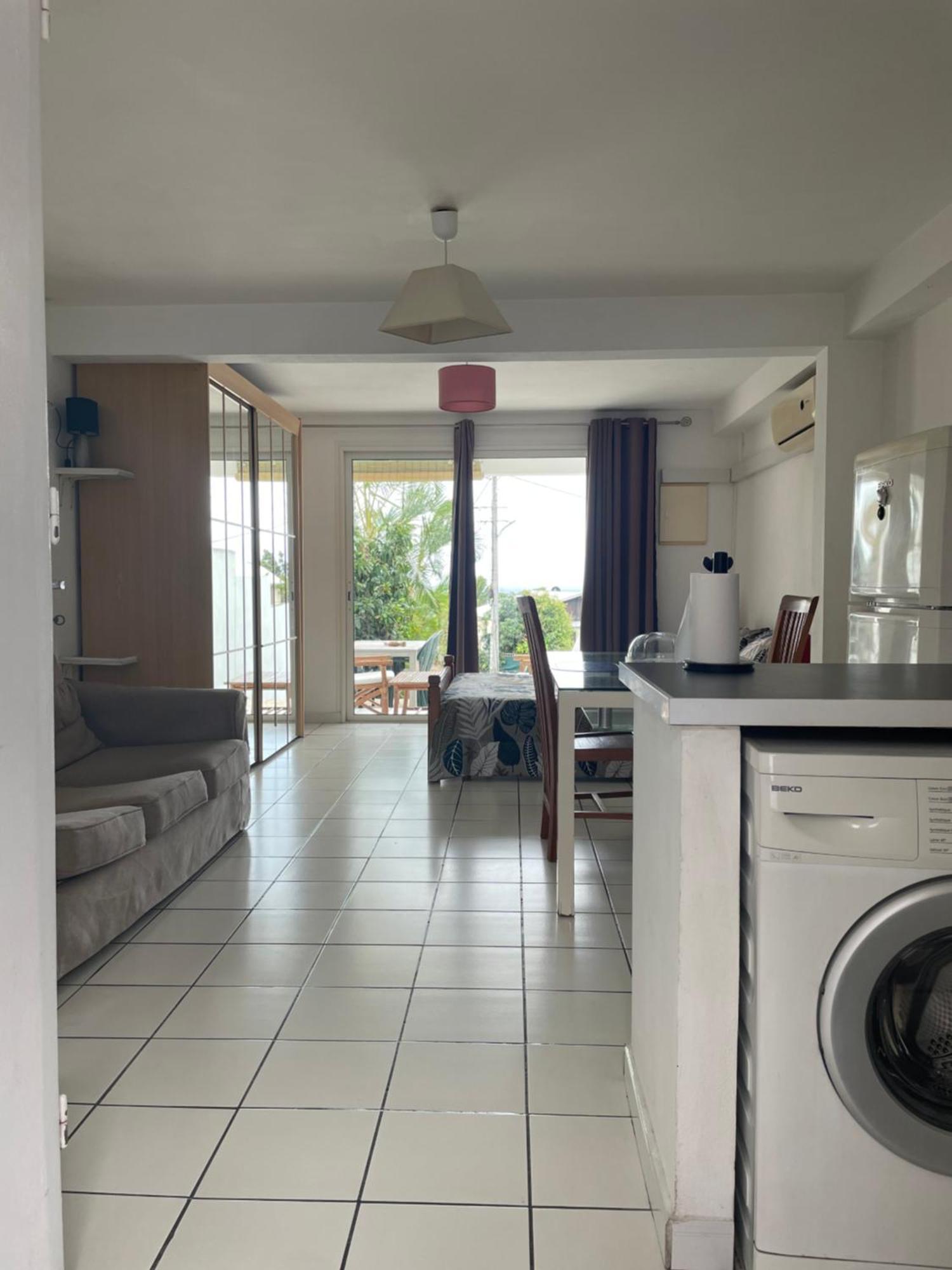 Studio 40M2 Saint Gilles Les Bains Екстериор снимка